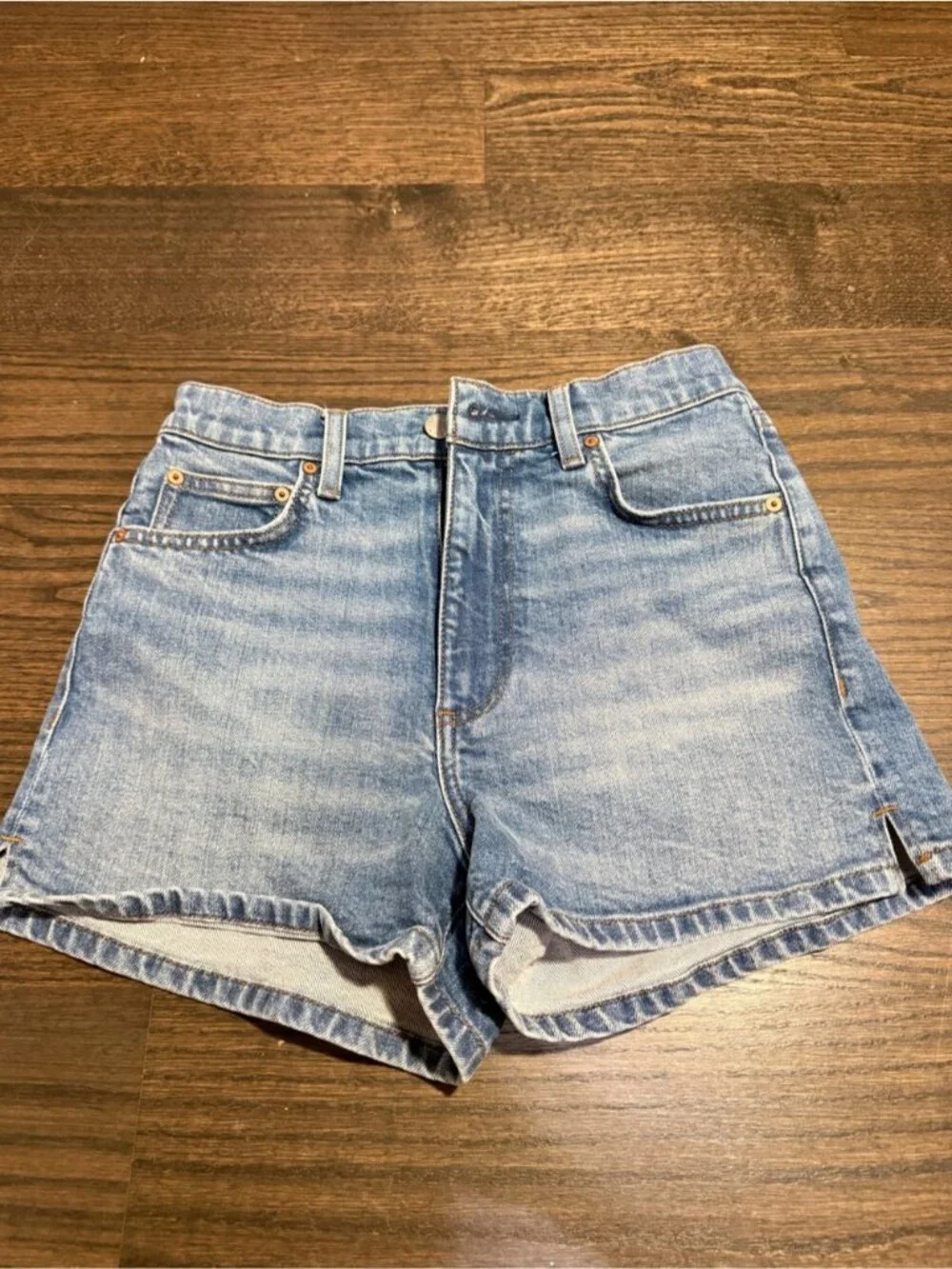Aritzia Denim Forum The '50s Arlo Hi-Rise Denim Short size 26